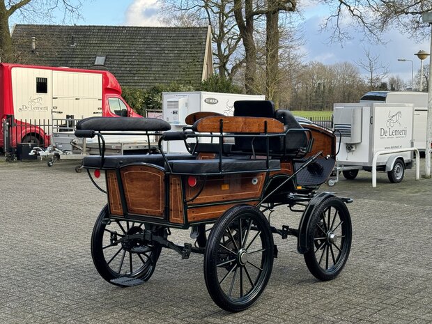 1/2Sp. Recreatiewagen 25 Inch Paard