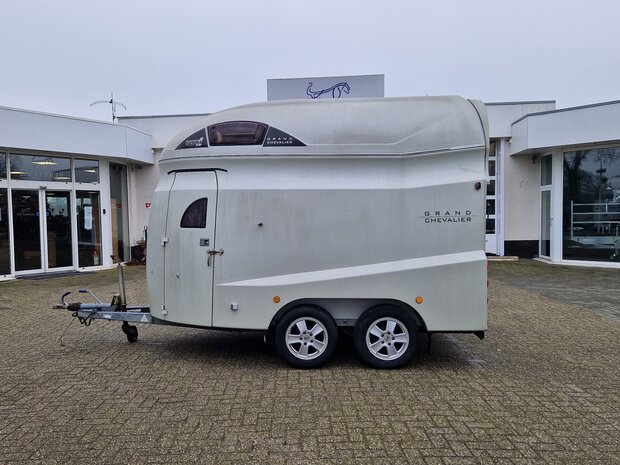 Henra Grand Chevalier 2 Paards Trailer 